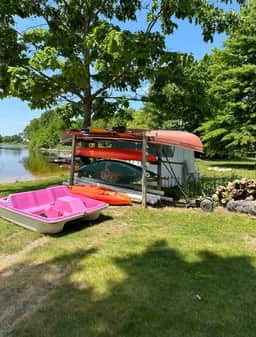 Coady Lakefront, 4BR, Hot-Tub, Kayak, Pets ok, S14