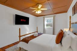 Sauna Hot Tub Theater Pool Game Zone Sleeps 20