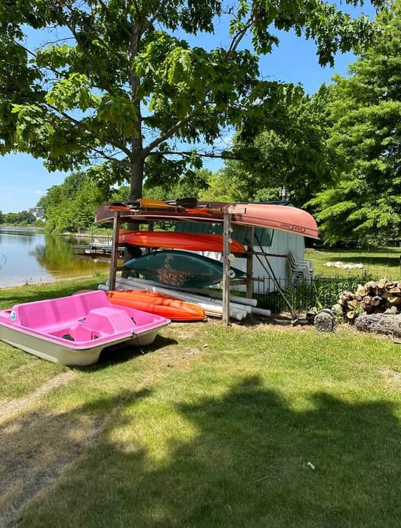 Coady Lakefront, 4BR, Hot-Tub, Kayak, Pets ok, S14