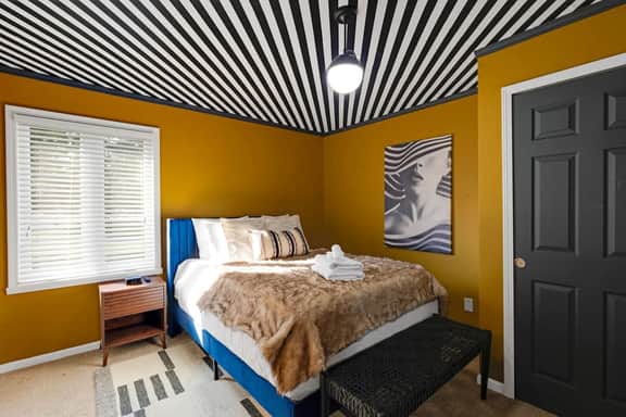 Monthly Stays | Pool, Hot Tub & Game Room | S 10 - Image 4